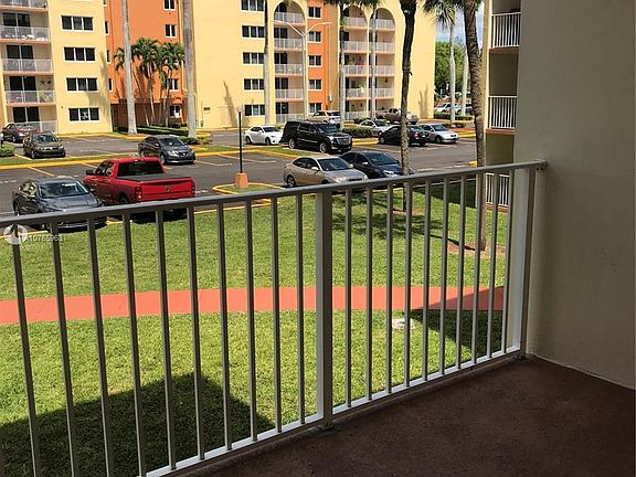 4th image of 6980 NW 186th St APT 3-220