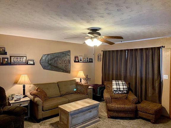 2nd image of 802 N Canyon St
