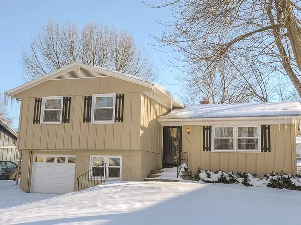 8005 E 90th St, Kansas City, MO 64138