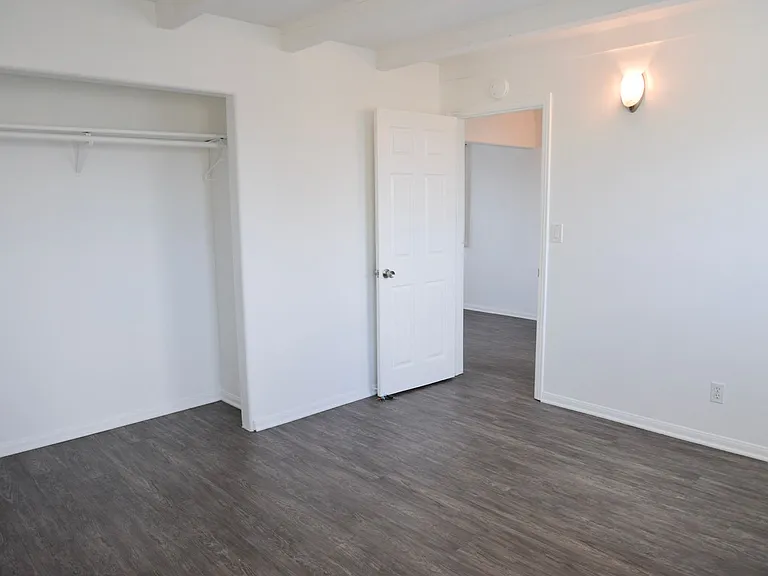 2601 S. El Camino Real — Photo 35