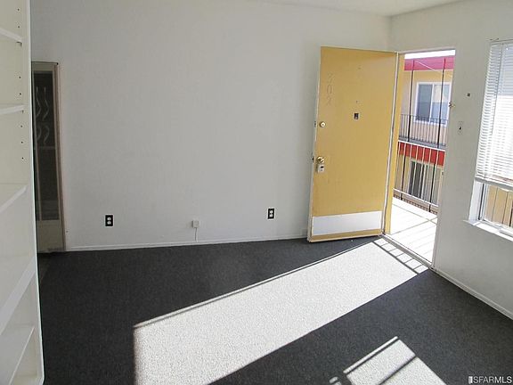 3rd image of 1260 Edgeworth Ave
