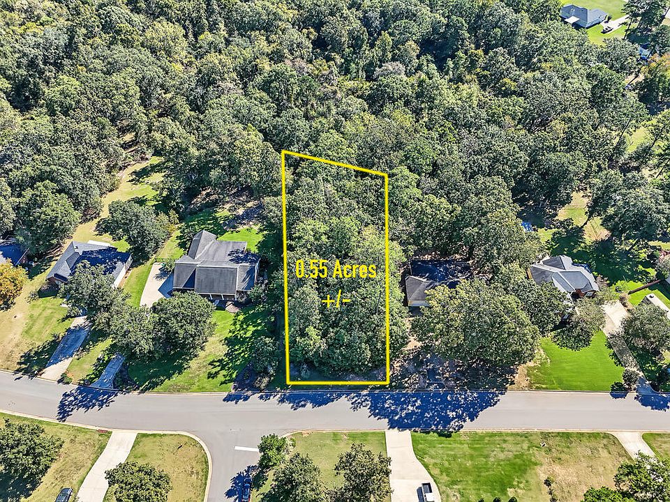 1st image of 207 Willow Lake Dr