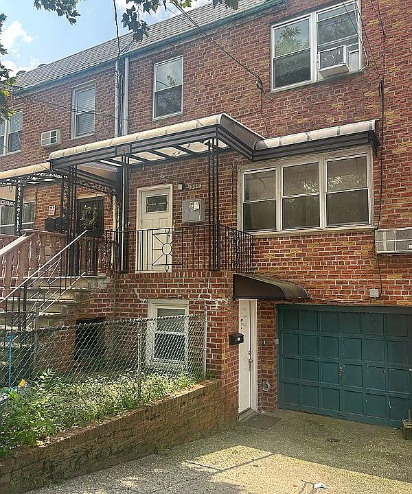 1st image of 550 E 88th St