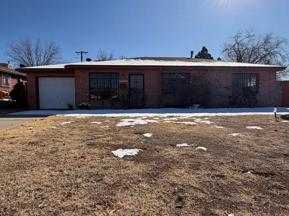 8906 Lexington Ave NE, Albuquerque, NM 87112