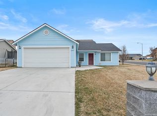 6003 Woodbine Dr, Pasco, WA
