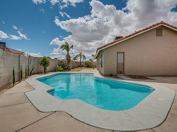 4th image of 4305 E Tanglewood Dr