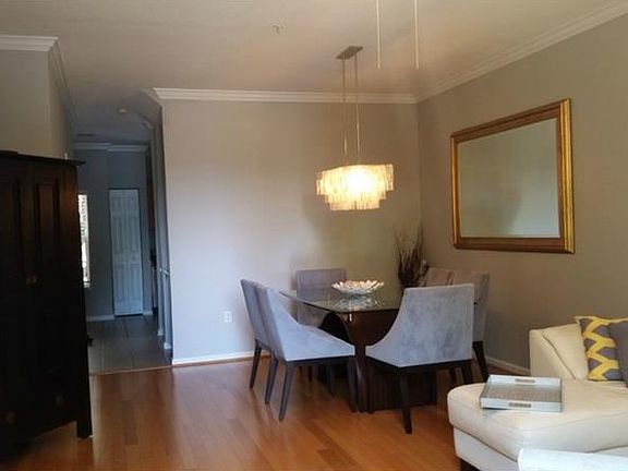 4th image of 230 N Glenwood Ave #6