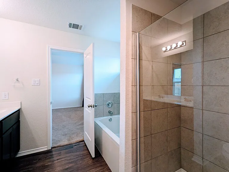 121 Dylan Dr — Photo 14