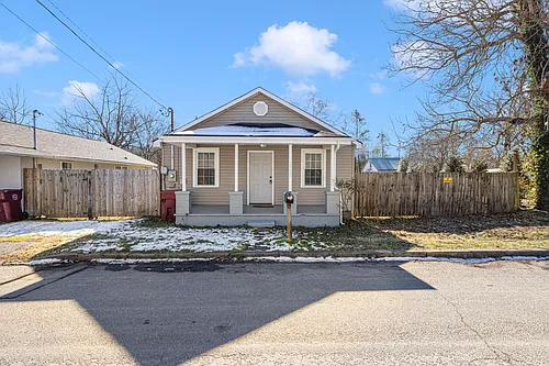 1729 Mary St Photo 1