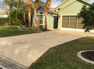 255 SW Panther Trce, Port Saint Lucie, FL 34953