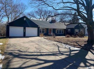 2247 Fairhaven Rd, Davenport, IA 52803