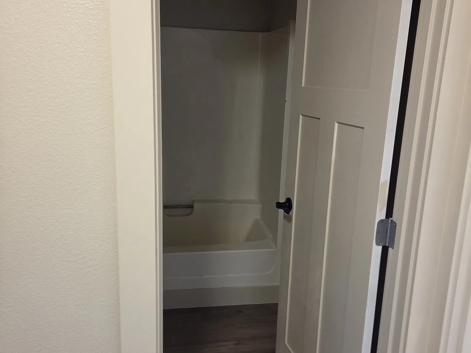 3 bed, 1500 sqft, $1,800 — Photo 3
