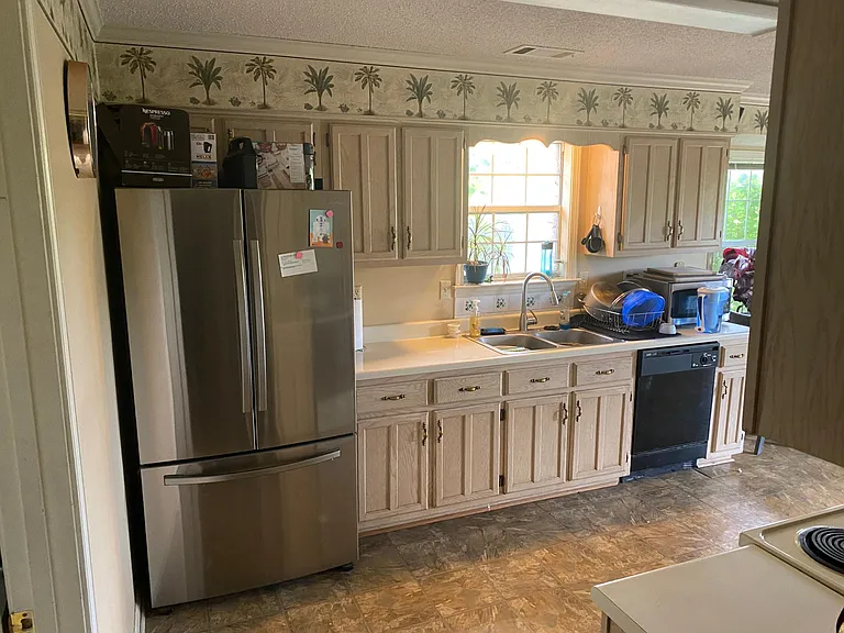 2247 Angel Crest Cir — Photo 14
