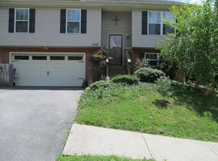 1432 Meadow Creek Ln, Jonesborough, TN 37659