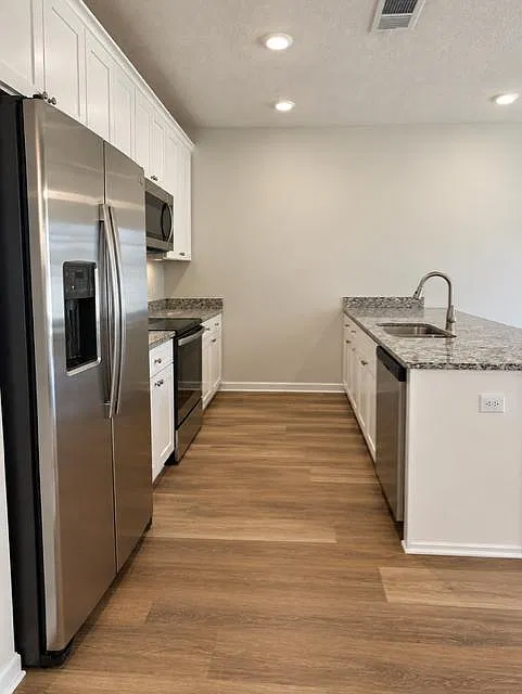 17926 Tingle Dr — Photo 2