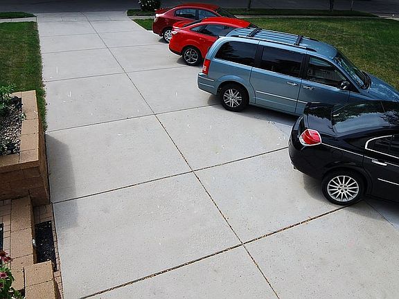 4+ car parking in driveway