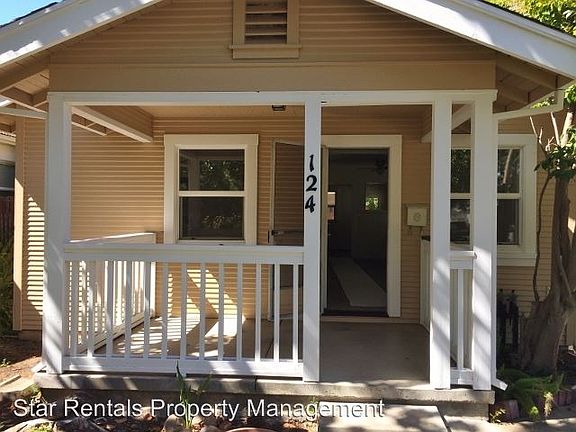 2nd image of 124 Magnolia Ave