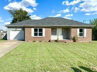 8633 Churchill Dr, Oak Grove, KY 42262