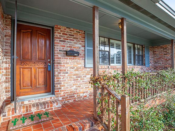 5th image of 1011 Cathcart St
