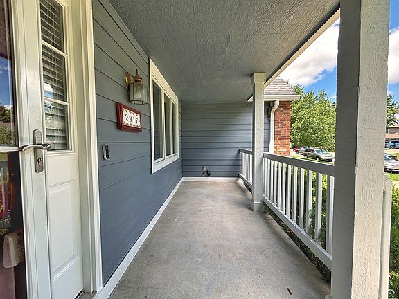 4th image of 2917 Gill Ave