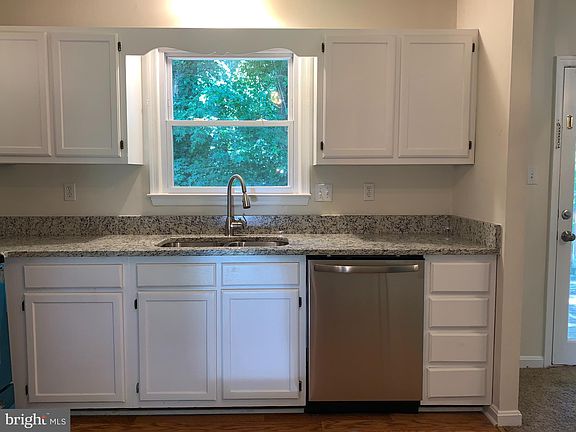 3rd image of 2301 Ironwood Dr