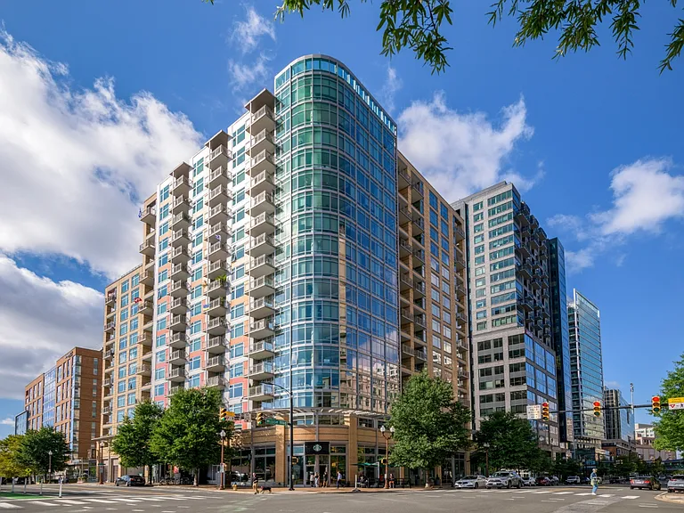 The View Ballston — Photo 9