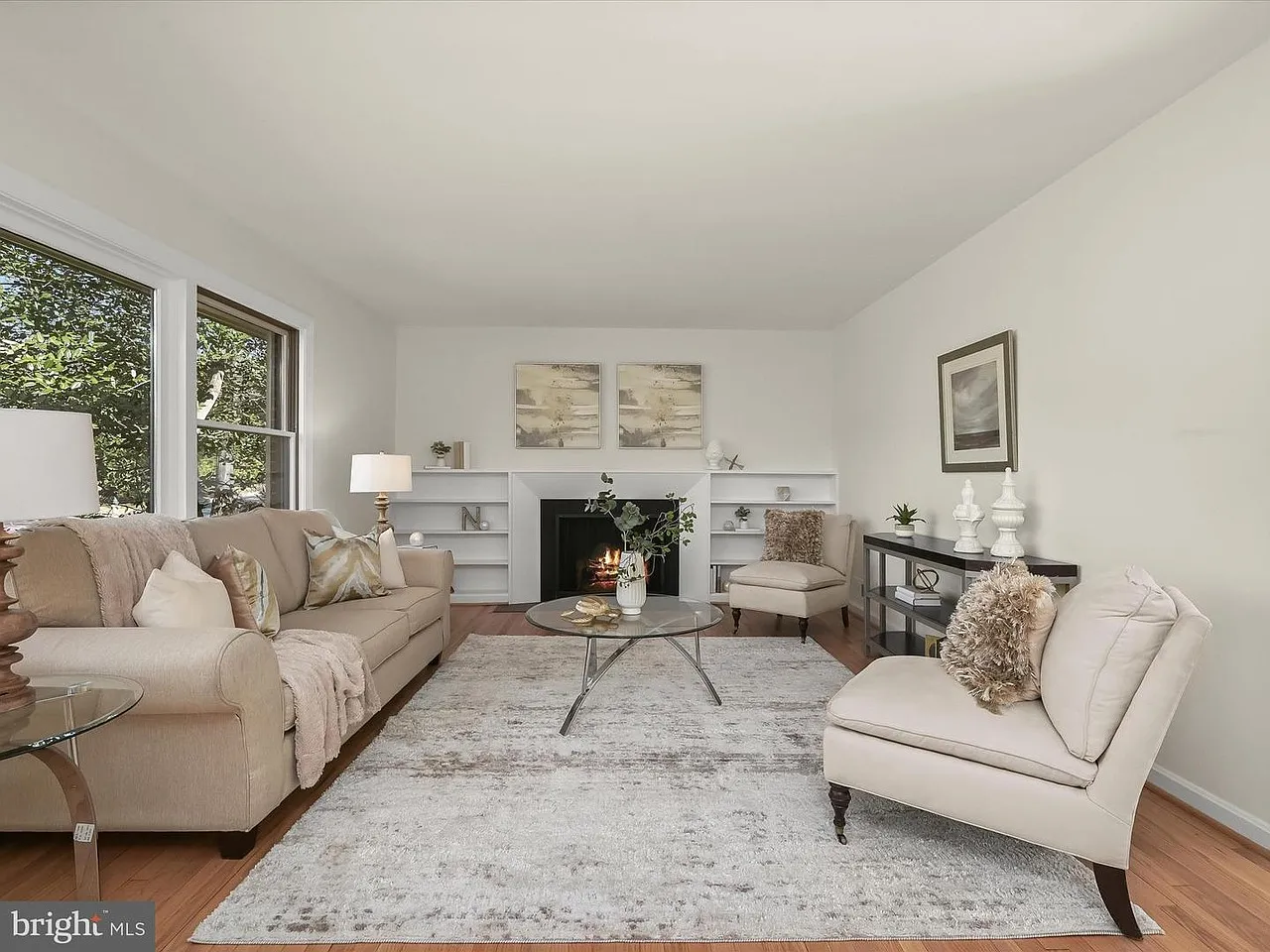 3 bed, 2300 sqft, $5,800 — Photo 4