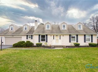 611 Orchard Ln, Findlay, OH 45840