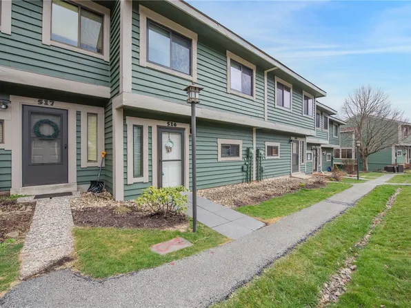 516 Kooser Cir, Hidden Valley, PA 15502