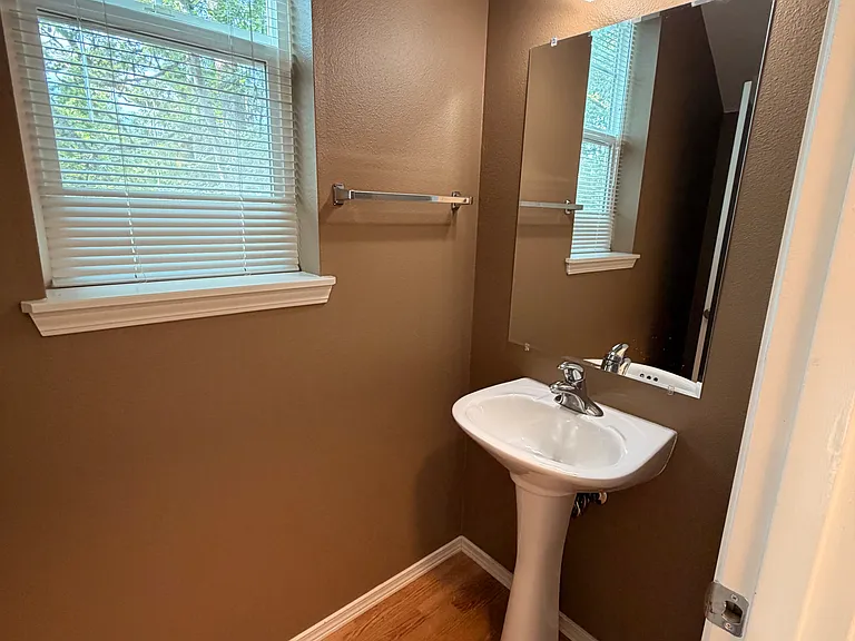 6453 SW Vinwood Ter — Photo 10