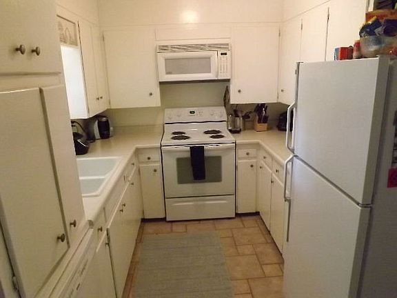 3rd image of 2408 Santa Fe Ave