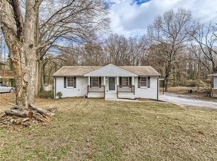 6130 Crestview Ln, Forest Park, GA 30297