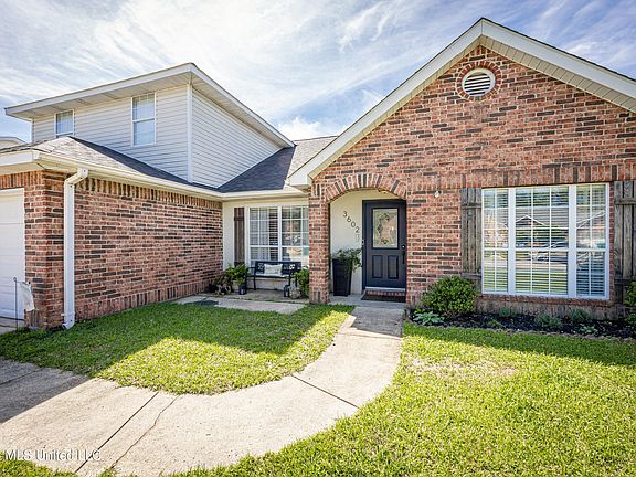 4th image of 3602 Reeves Ln