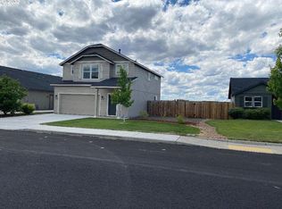 2299 NE 3rd St, Redmond, OR 97756