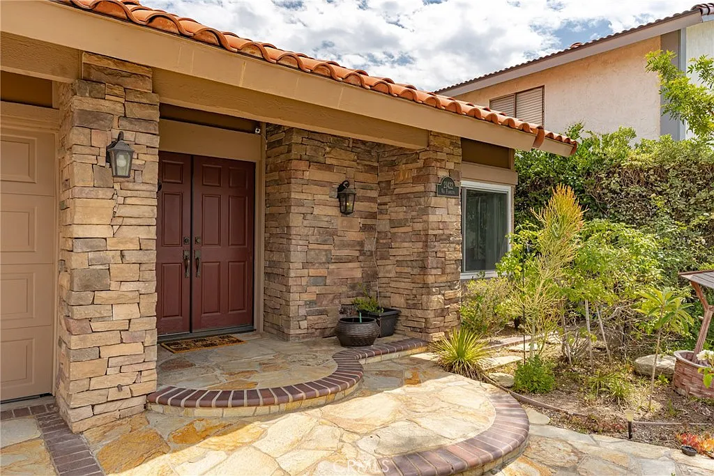 5 bed, 3.5 bath, 2672 sqft, $6,500 — Photo 4