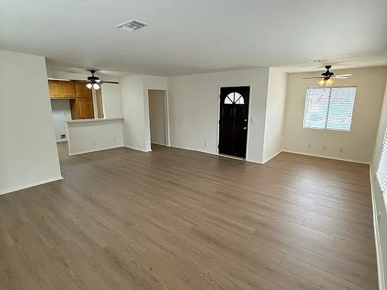 10866 Gerald Ave — Photo 6