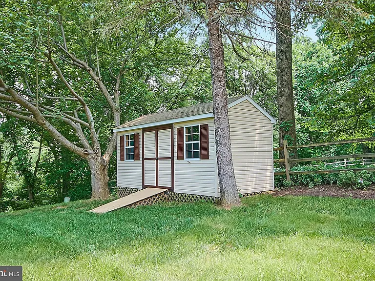 1513 Gingerwood Ct — Photo 28