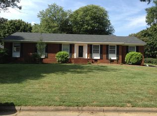 911 Moran Dr, Greensboro, NC 27410