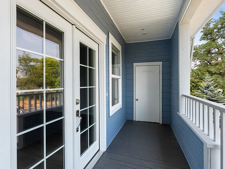 717 W Spofford Ave #201 — Photo 13