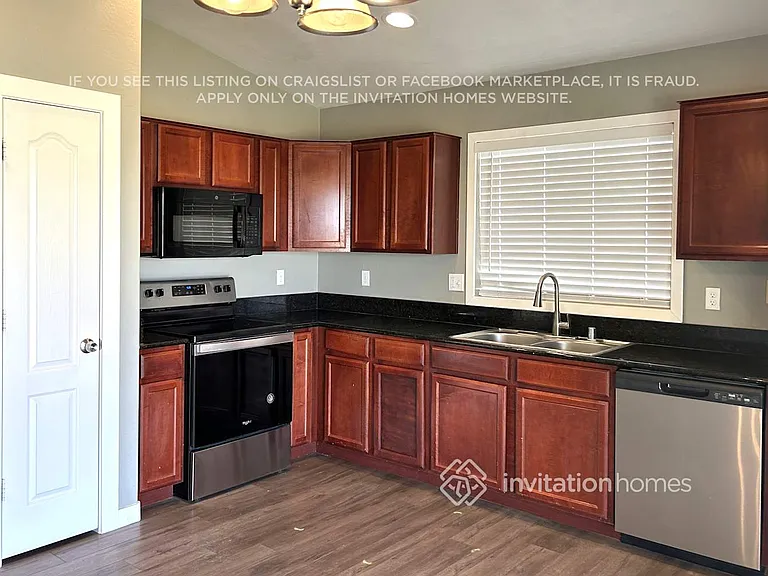 23763 N Desert Dr — Photo 4