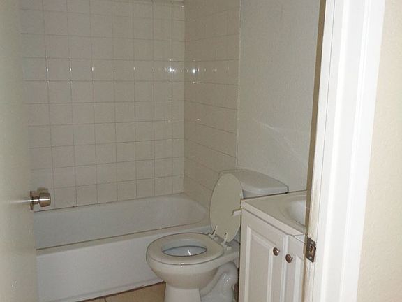 5th image of 82471 Bliss Ave APT 9
