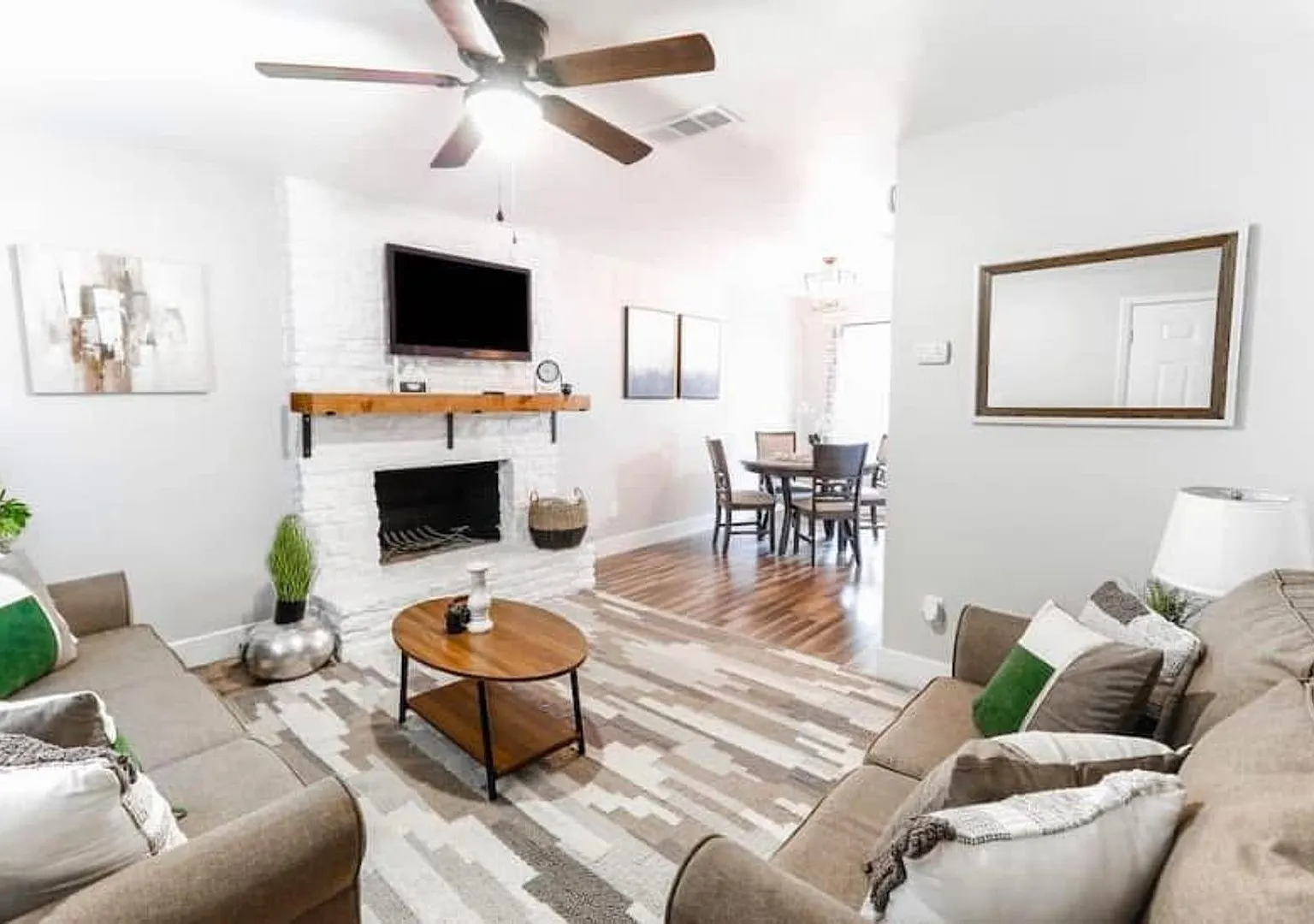 200 Laurel Drive — Photo 2