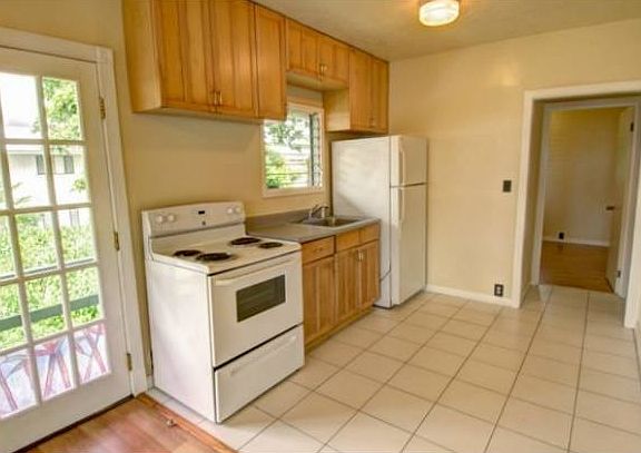 5th image of 89 Panaewa St