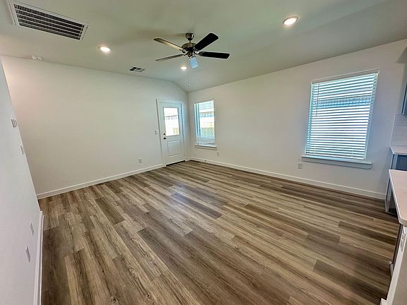 3rd image of 614 14th St