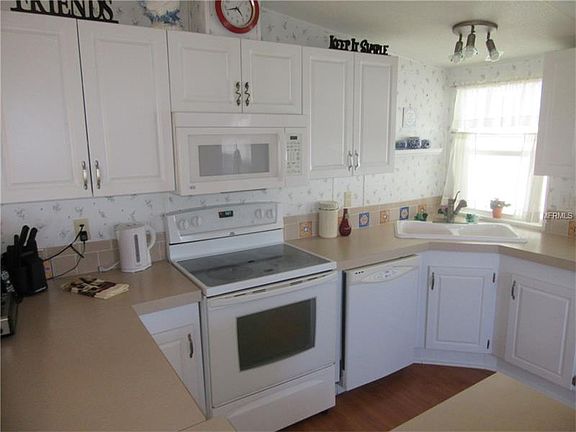5th image of 34546 Violet Dr