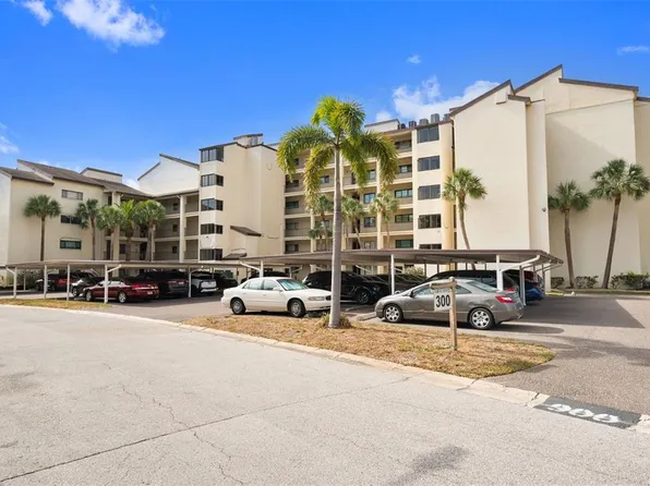 700 Starkey Rd APT 352, Largo, FL 33771