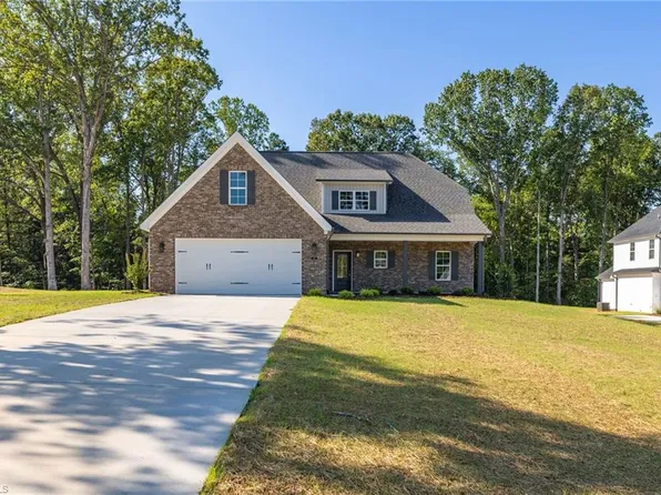 4950 Old Thomasville Rd, Winston Salem, NC 27107