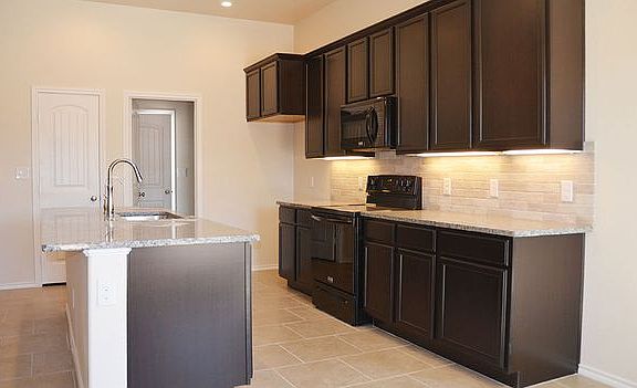 2nd image of 105 Park Estates Dr