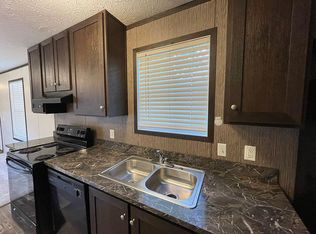 4901 S Valley View Rd #2, Blue Springs, MO 64015