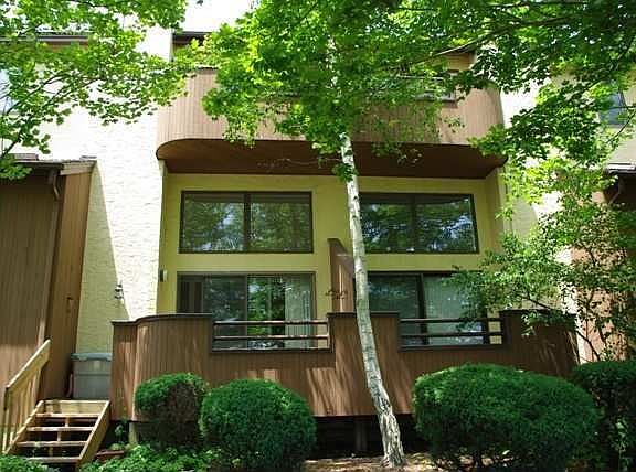 2nd image of 5 Marlin Ct #11